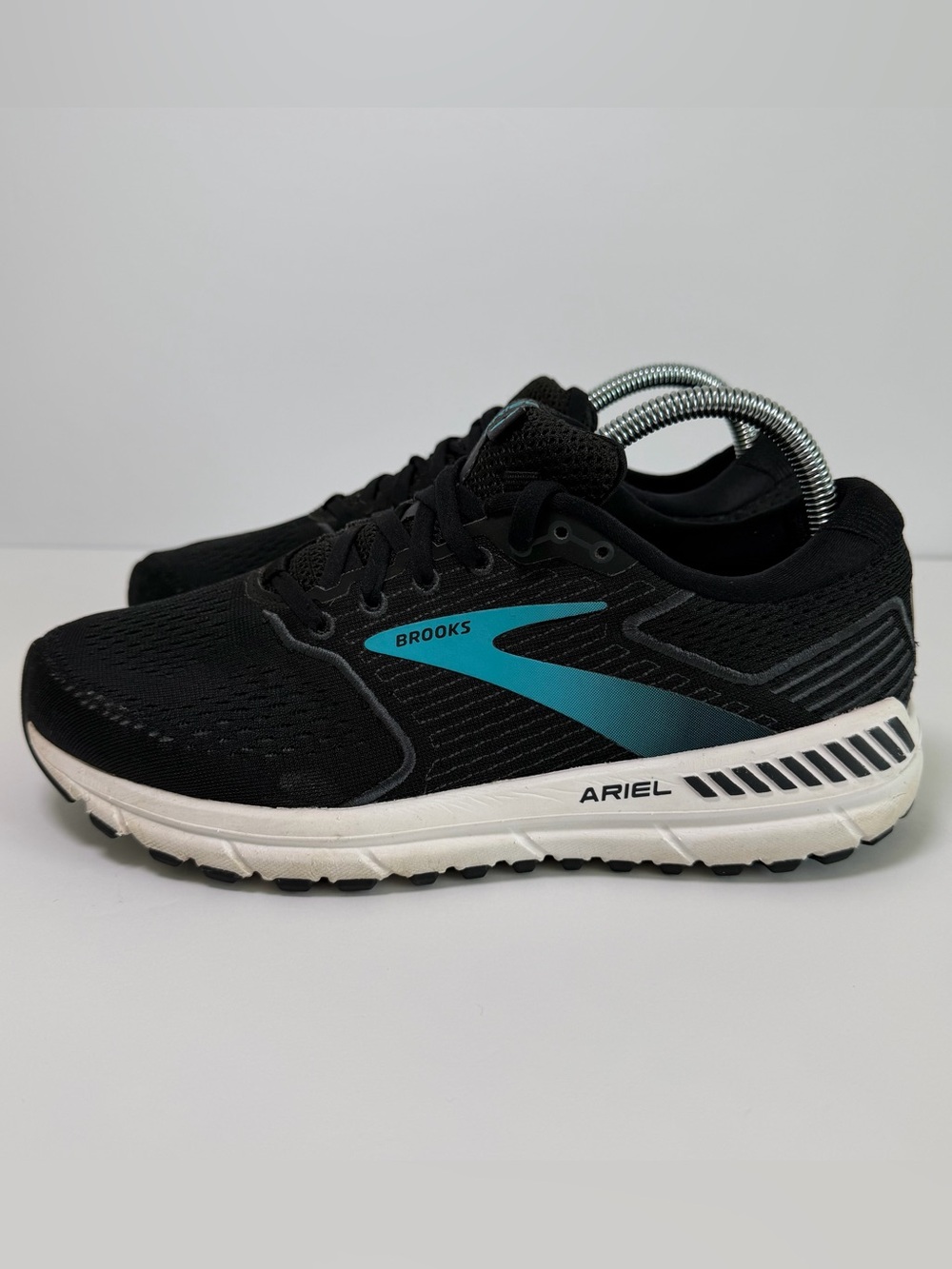 Brooks Ariel 20 Womens Running Shoes Black Sz 9.5